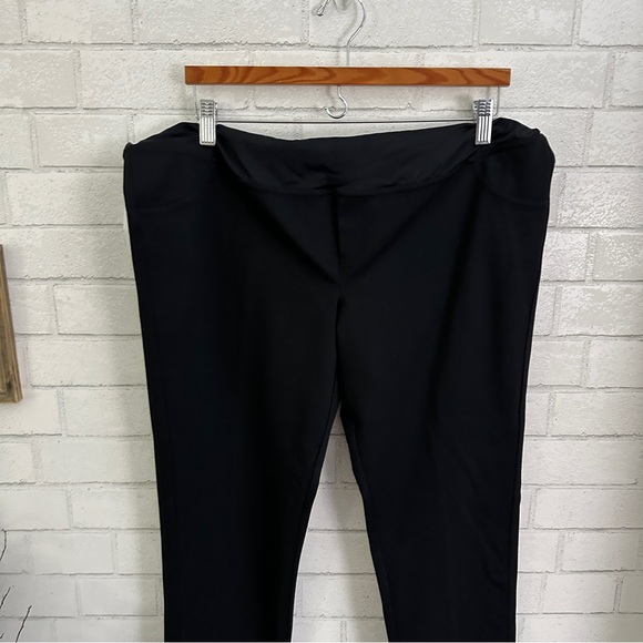 ISABEL Maternity Ponte Black Jegging with Crossover Panel - Picture 6 of 9